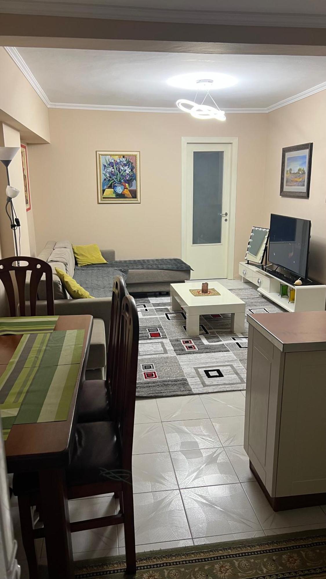 Bright & Roomy Center *