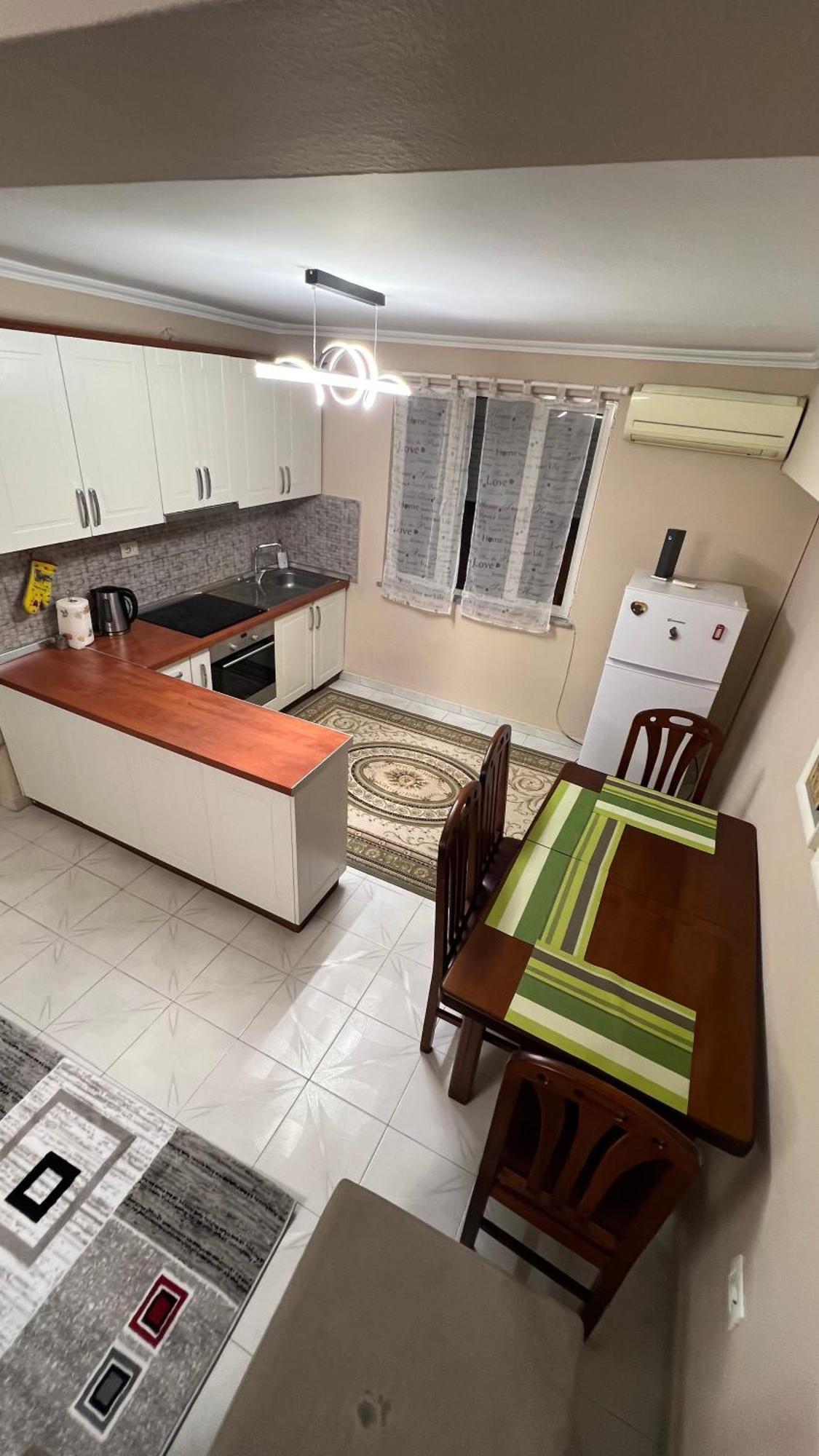 Bright & Roomy Center *